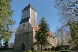 Kirche in STERNHAGEN
